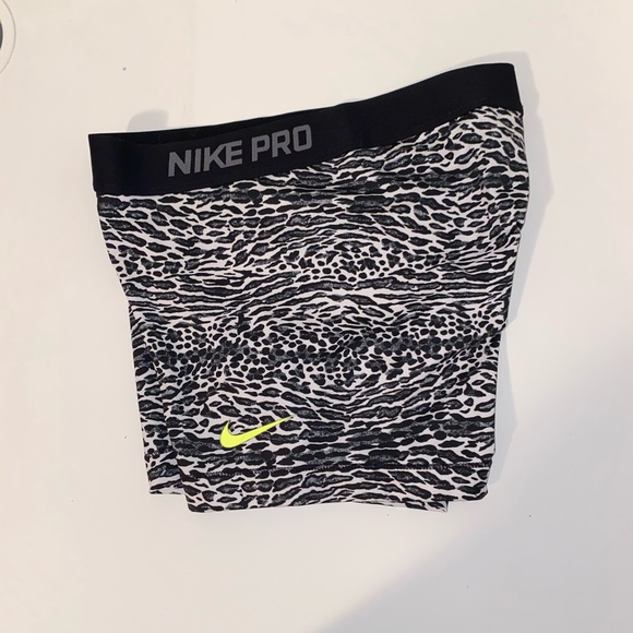 Nike Pants - Nike Compression shorts
